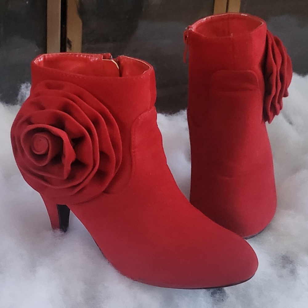 Red Rose Booties - Picture 4 of 6